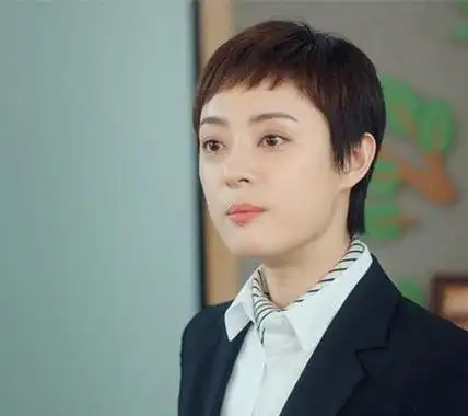 孙俪安家片场碎片时间练瑜伽厉害了娘娘