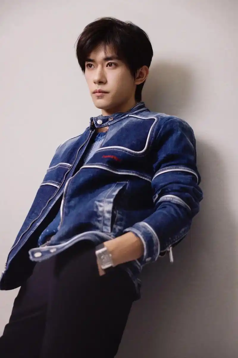 易烊千玺清扬品牌代言人