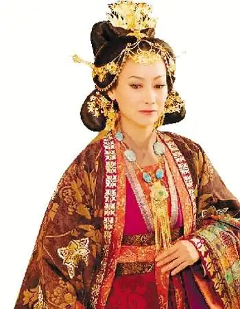 惠英红在《倾世皇妃》中造型
