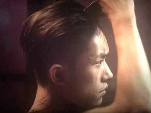 原创《少年的你》:最帅镜头没有之一,易烊千玺现场剃头帅到炸裂!