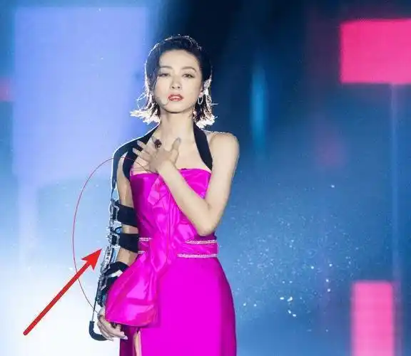 《浪姐》五公团战,李斯丹妮全员晋级,480高票实至名归_姐姐_舞台_万茜