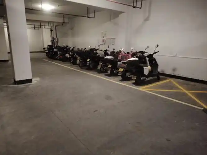 电动自行车充电场地焕"新"升级_小区_场所_系统