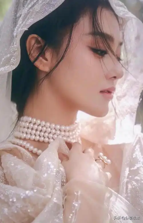 张馨予明星壁纸19