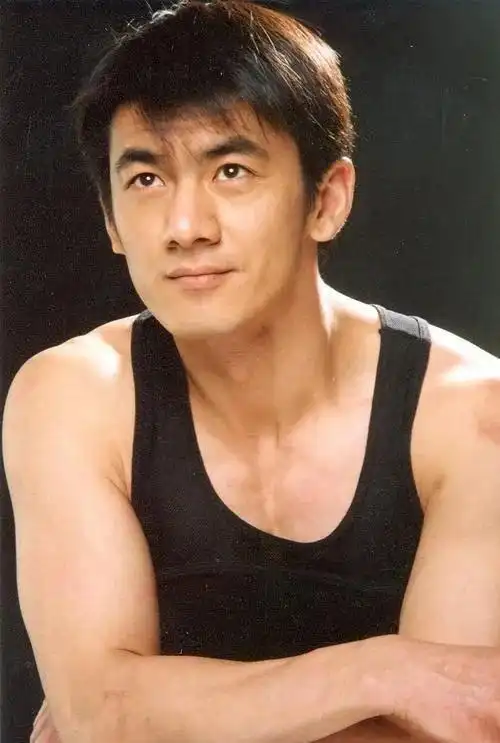 演员任天野拍戏拍来一个老婆结婚16年什么都给她