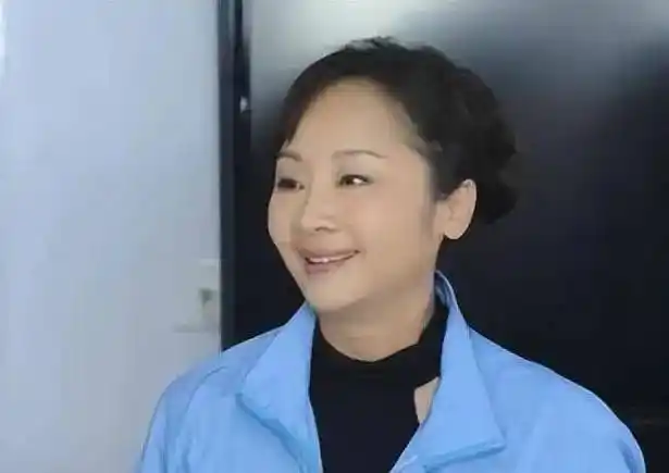 看看王新军前妻的儿子再看下他现任儿子网友原生家庭很重要