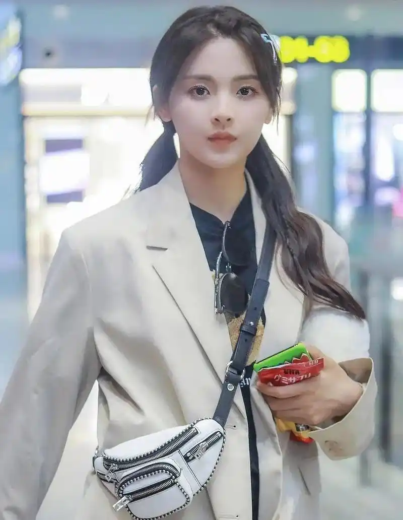 原创有一种发型叫"杨超越双马尾",巨清新减龄,就看你敢不敢扎了