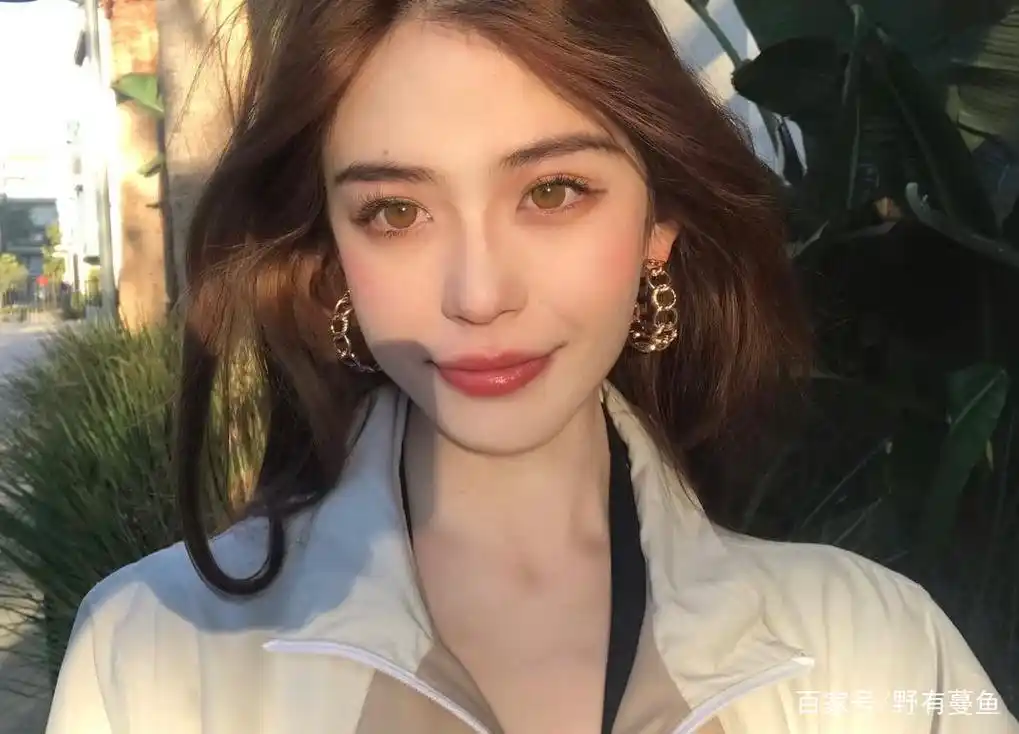 98年的中俄混血少女,凭美貌走红,网友:上辈子是拯救了银河系?