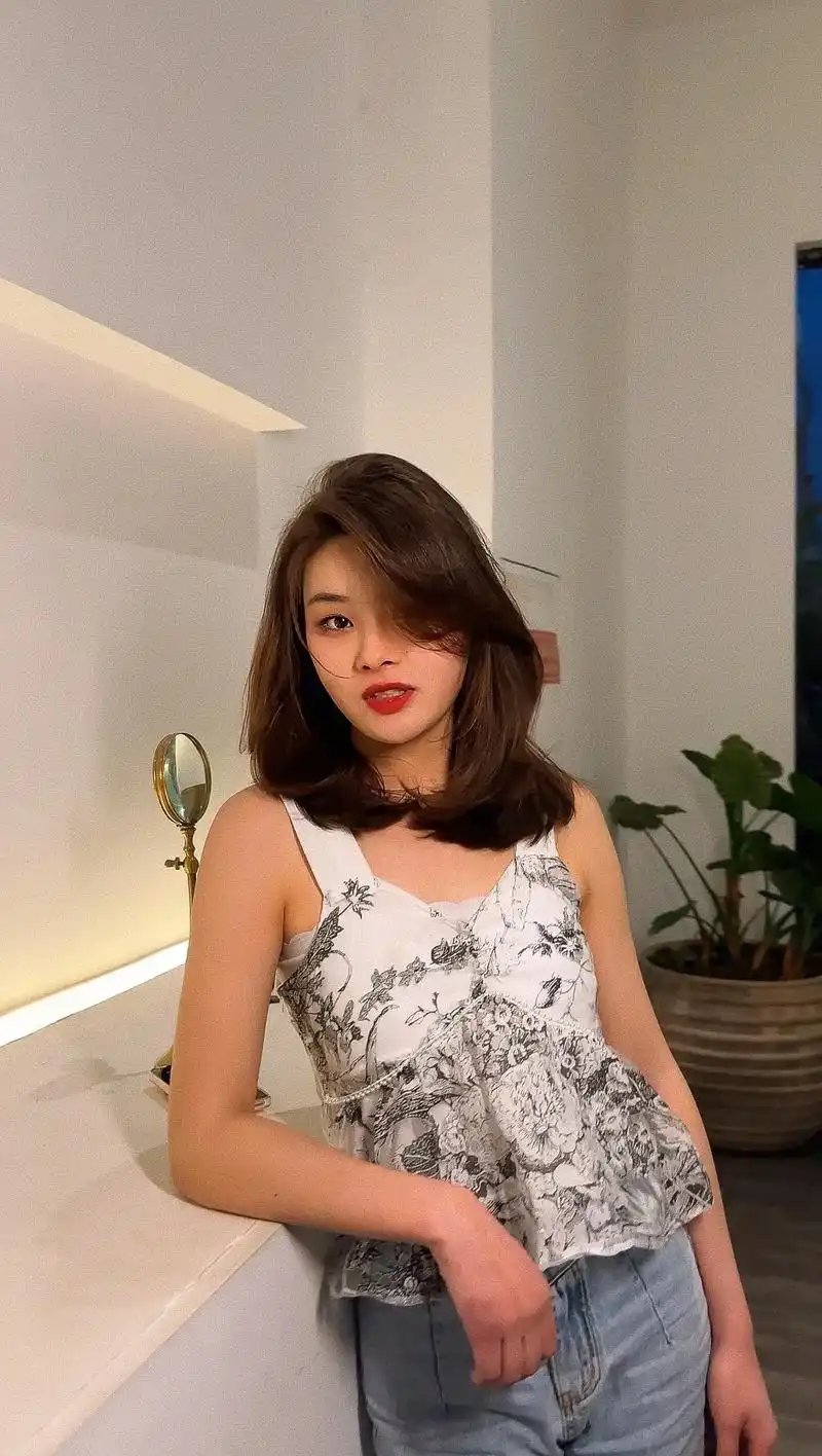 c型烫发77颅顶蓬松.喜欢内扣的集美们,冲,自然吹干即可#泸州 - 抖音