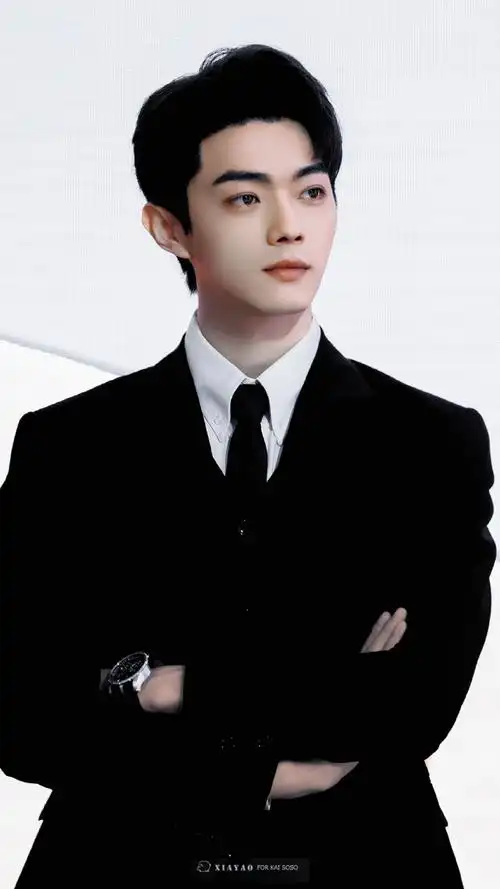 承欢记 |@许凯soso    西装小明  修6    #古德猫明许凯##许凯承欢记