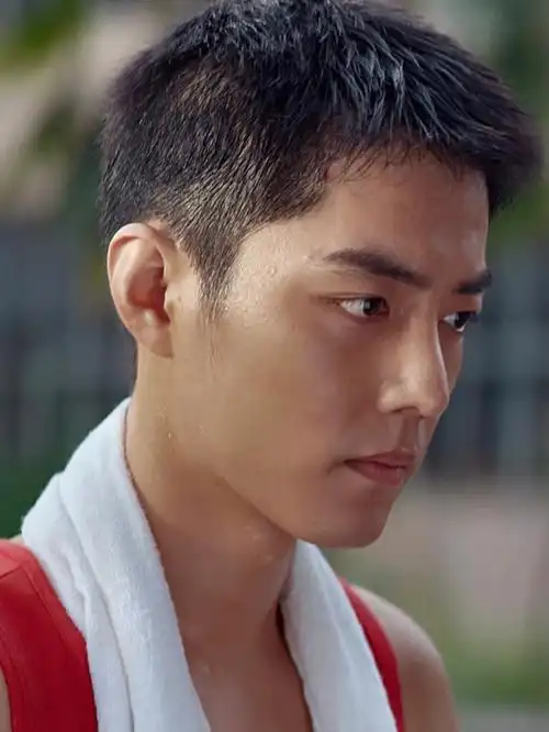 好心疼野哥这是2020年的短发肖战