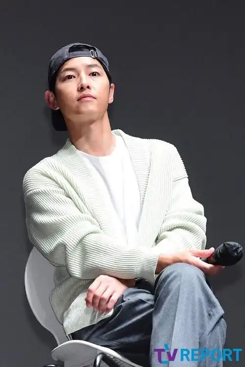 宋仲基自拍太好笑了