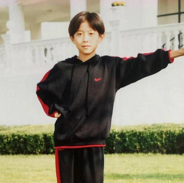 (看明星童年照猜名字,我只认出了邓伦和张一山,全认出的算你牛)