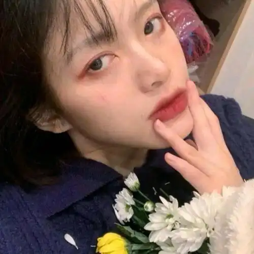 2020新版女生个性头像超好看 人间一趟终究是太苦了