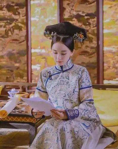 杨幂再次出演清宫剧成为令妃,哪版令妃更令你动心