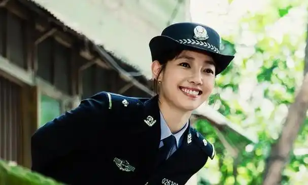 警花别硬演有人英姿飒爽演出警魂有人敷衍把观众当傻子
