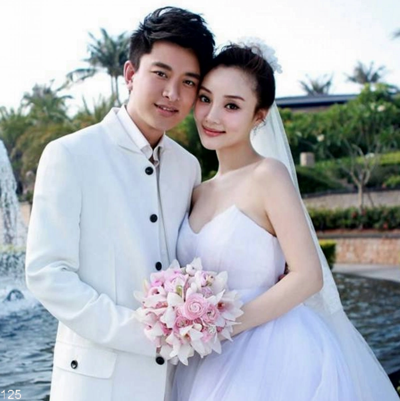 贾乃亮与李小璐的婚纱照,从第一张到最后一张你发现了真相了吗?