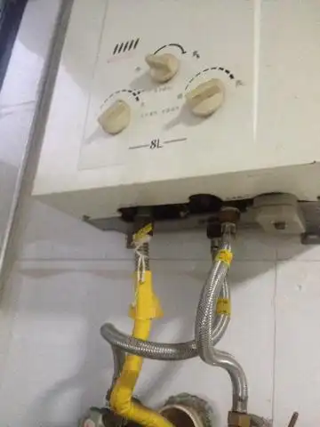 我家用的是老式的燃气热水器,不管是厨房还是洗澡间热水出来的很着急