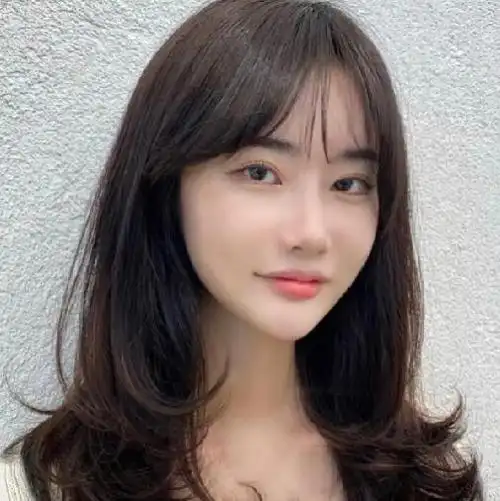 长发烫发女2021最新款,利落大方的长发发型_发型造型_宝妈时尚生活网