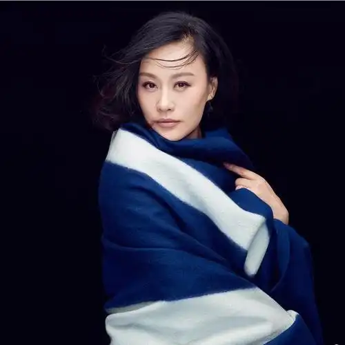 邬君梅30年前宫廷剧旧照,当年她到底有多美,几张图颠覆你的想象