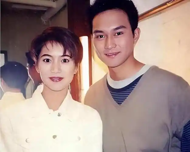 背地里藏着一地鸡毛这4对明星的婚姻太现实了|洪欣|小s|张智霖|袁咏仪