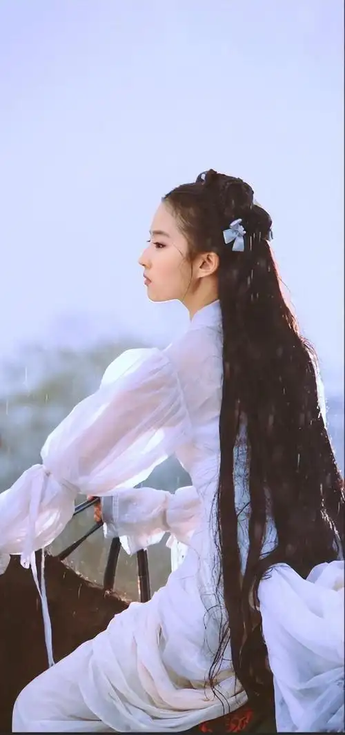 "空姐惊叹,刘亦菲古典美,赞金庸选角精准"|编剧|记者|小龙女|王语嫣