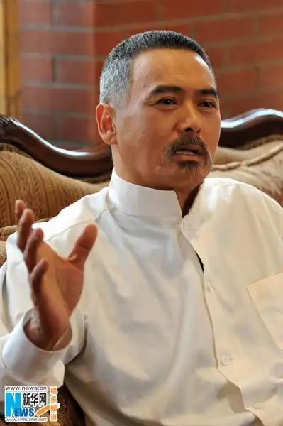 周润发饰演的袁世凯和赵本山饰演的段祺瑞人物造型也首度曝光,而小