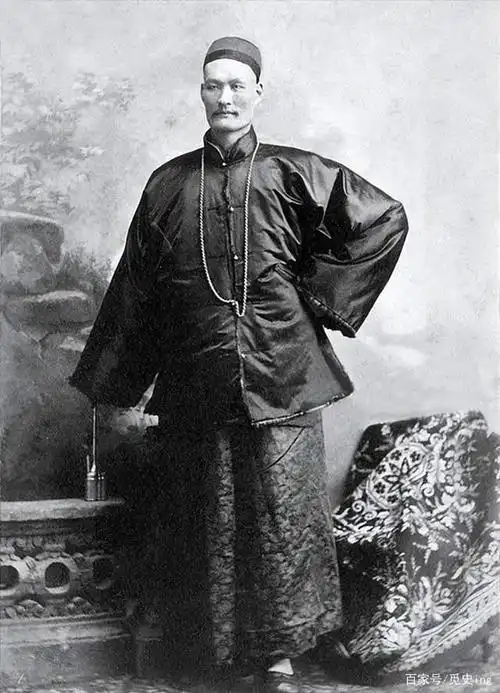 清朝第一高人詹世钗,从小站着吃母乳,身高居然超过姚明?