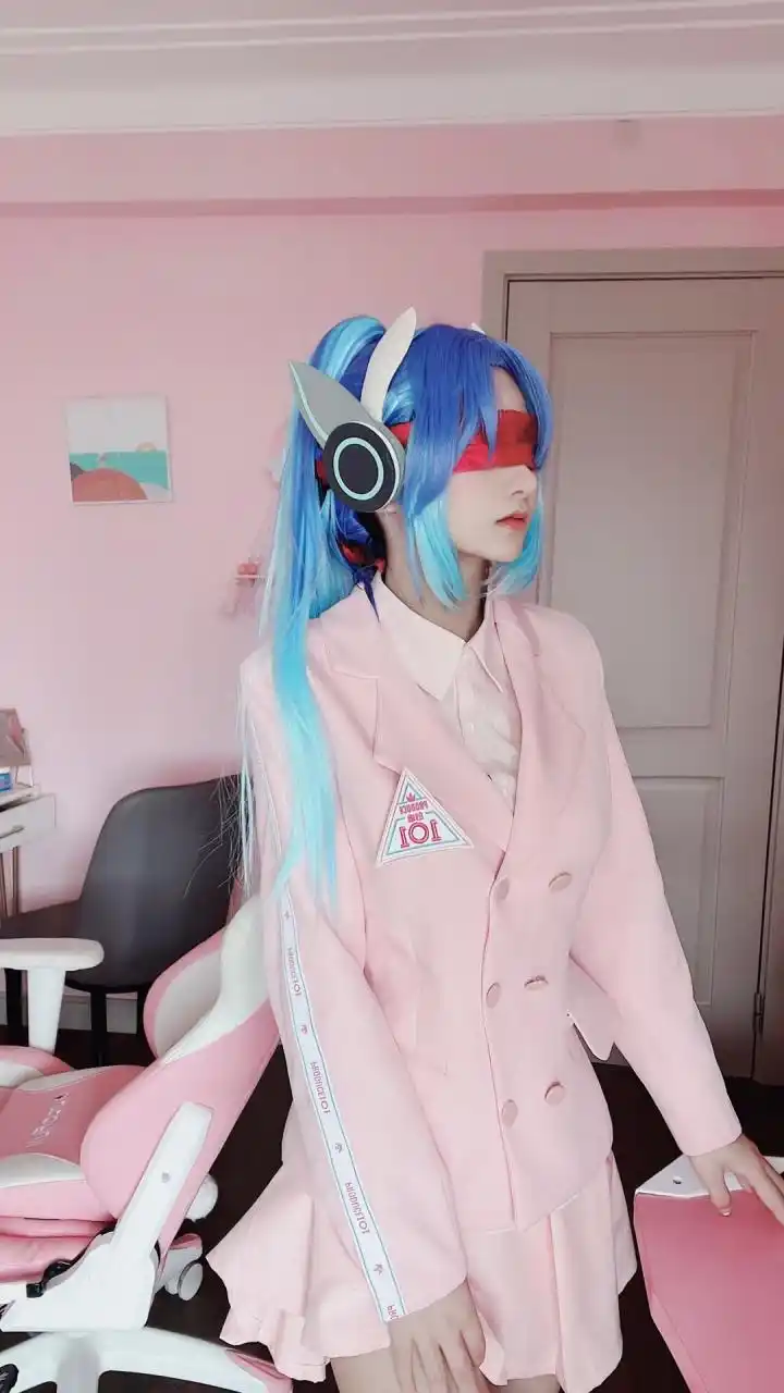 和平精英火箭少女皮肤,有皮肤的举个爪 和平精英火箭少女cosplay