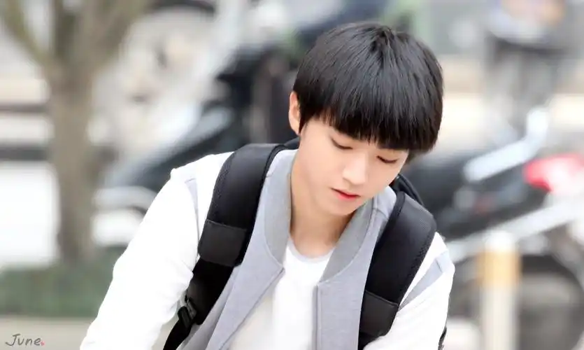 #王俊凯# 161130《我们的少年时代》拍摄 高…-堆糖,美好生活研究所