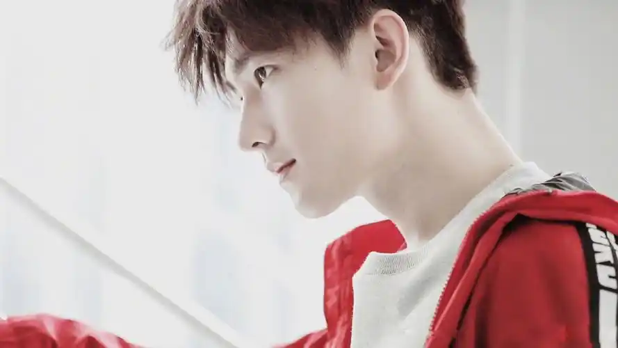 明星风尚杨洋壁纸