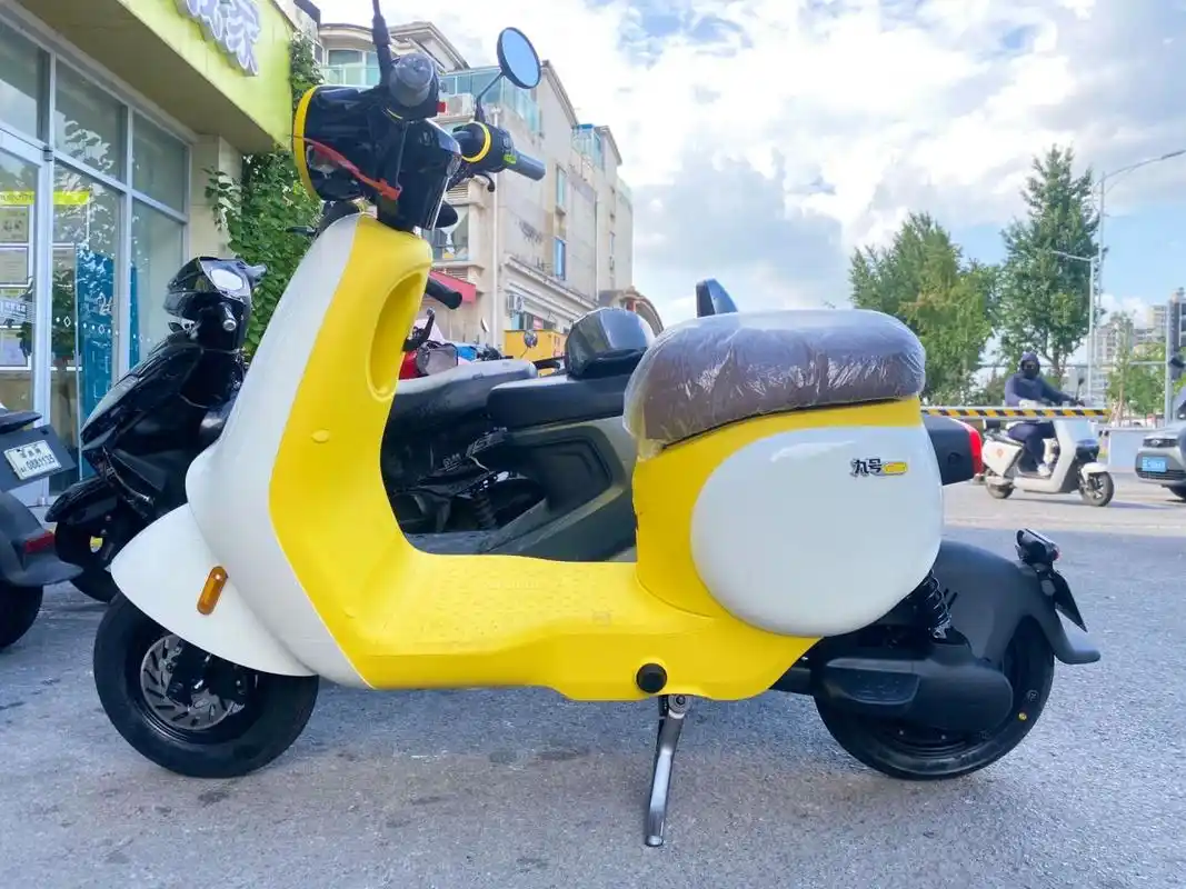 九号电动车q90!🛵💨 首先,这款q90的外观设计太让我惊艳了～简约