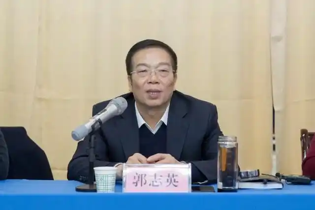 郭志英参加富平县第十八届人民代表大会第四次会议庄里代表团讨论