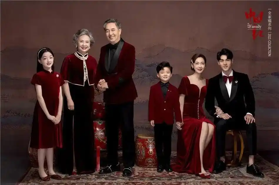 最美全家福照片 #新年总要和家人拍一次全家福 #最珍贵的照 - 抖音