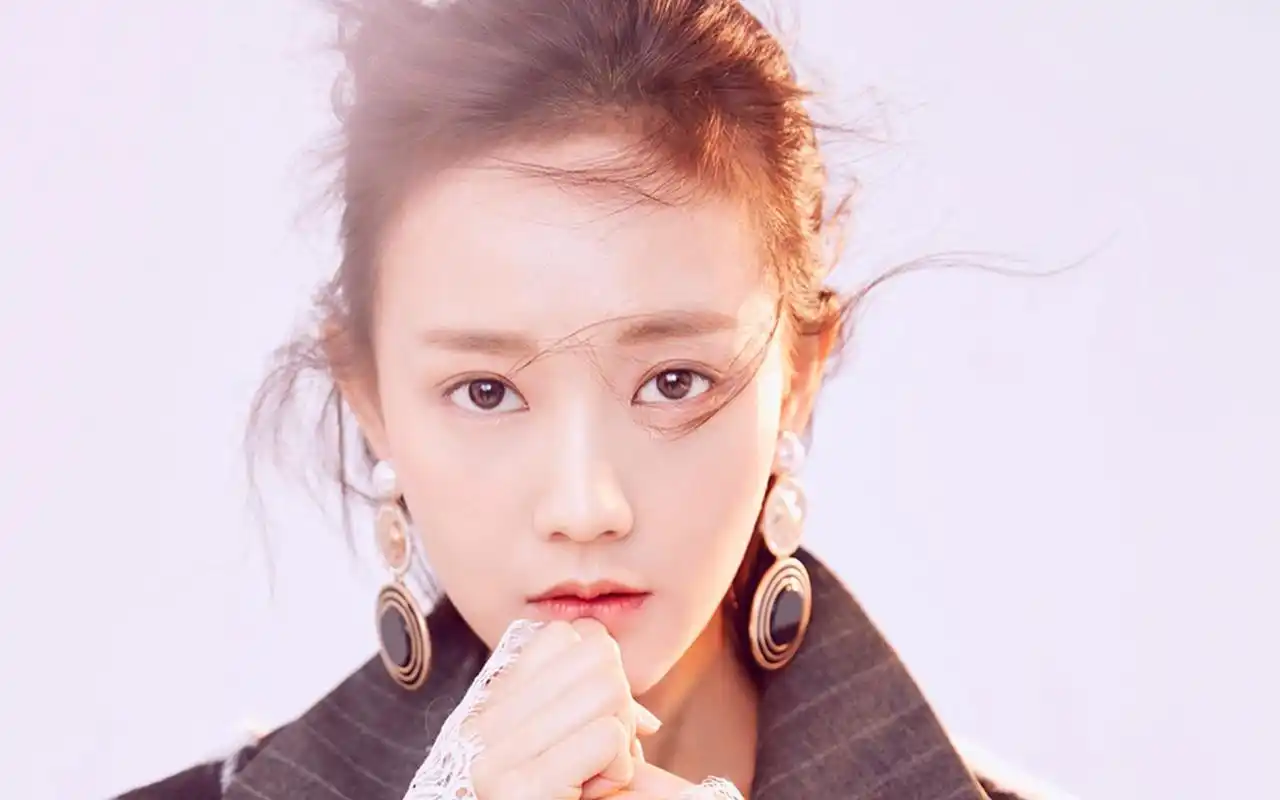 李一桐百变魅力写真图片桌面壁纸