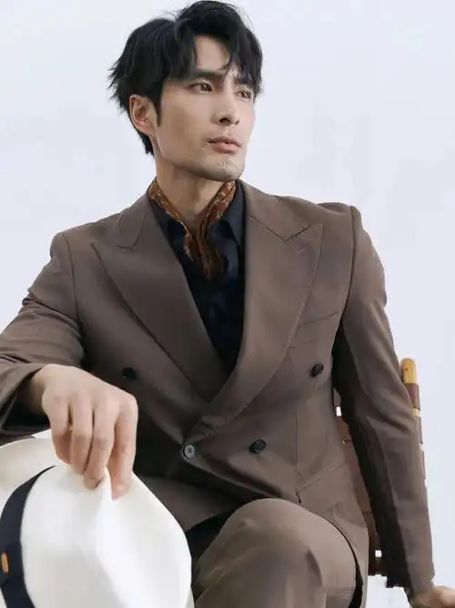 99抢!男士含桑蚕丝衬衫,舒适感超强,光滑柔软,富有光泽,高级感满满