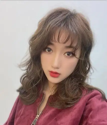 2020最时尚发型20款,蓬松心动美美哒,很多爱美女性都喜欢