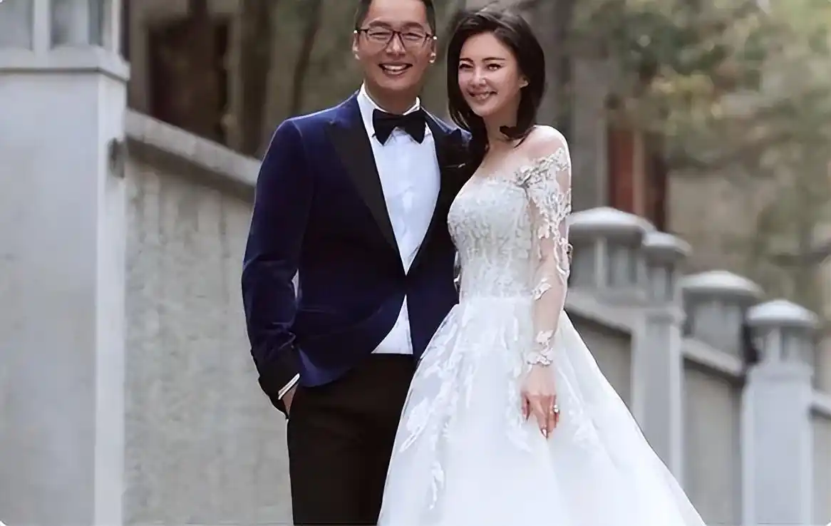 董卿老公密春雷成老赖,张雨绮前夫公司被破产