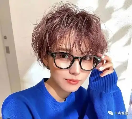 今年超流行的短发摩根纹理烫