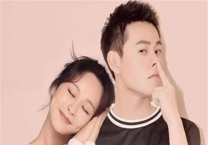 原创秦俊杰新恋情引人注目又是因戏生情杨紫唯一公开过的男友