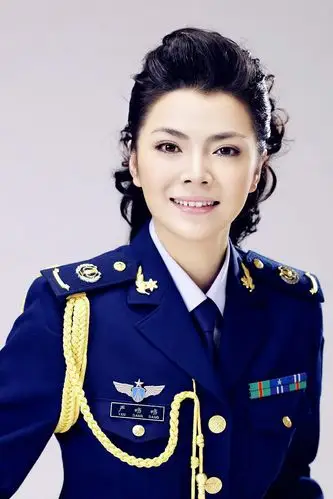 军旅 女歌手——严当当