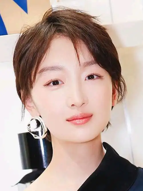 周冬雨的颜,确实该火999595739999面部标准黄金美学三