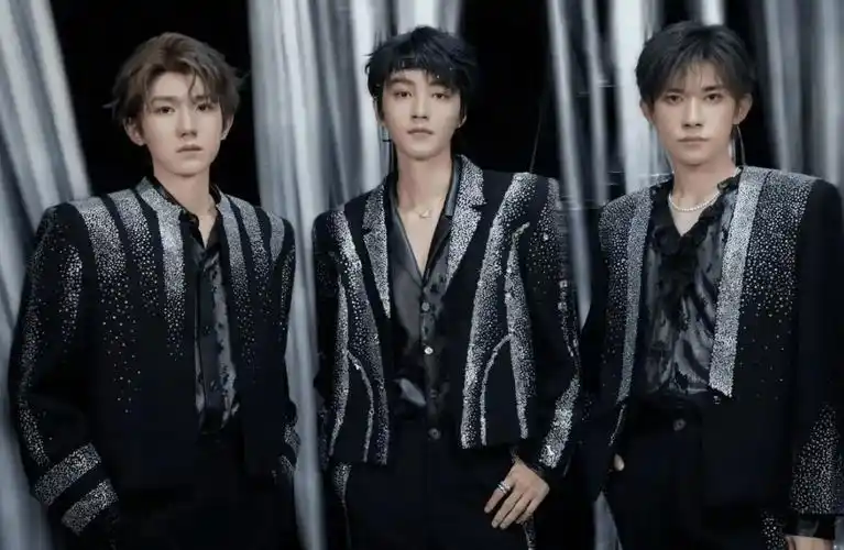 这一次,tfboys三人的"江湖地位"一览无遗,有人悄悄"掉队"