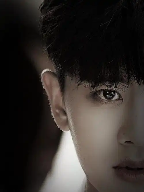 任嘉伦一个眼神就够我爱一辈子了#任嘉伦