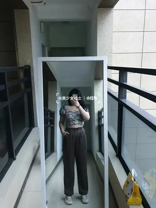 175160斤大码辣妹穿搭