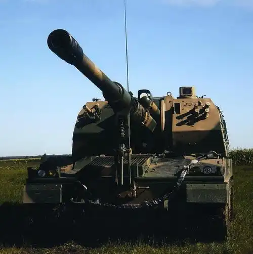 跻身世界五强!盘点这些年中国出口的先进武器-中新网