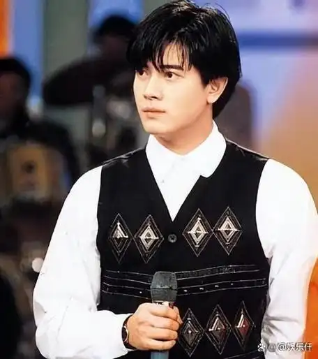 她掌管郭富城财产30余年是香港知名词人62岁未婚一生为一人