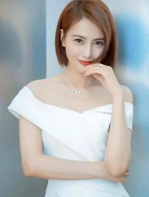 气质短发女神高圆圆