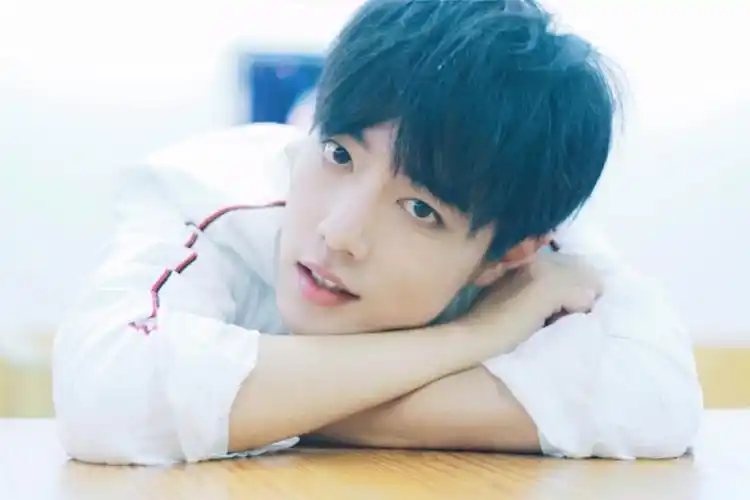 肖战- 堆糖,美图壁纸兴趣社区