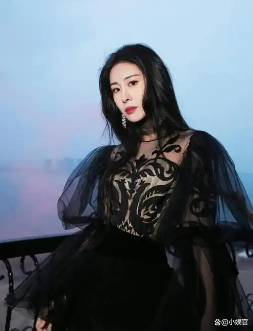 34岁单身独居的张碧晨:独立女性的挑战与成长