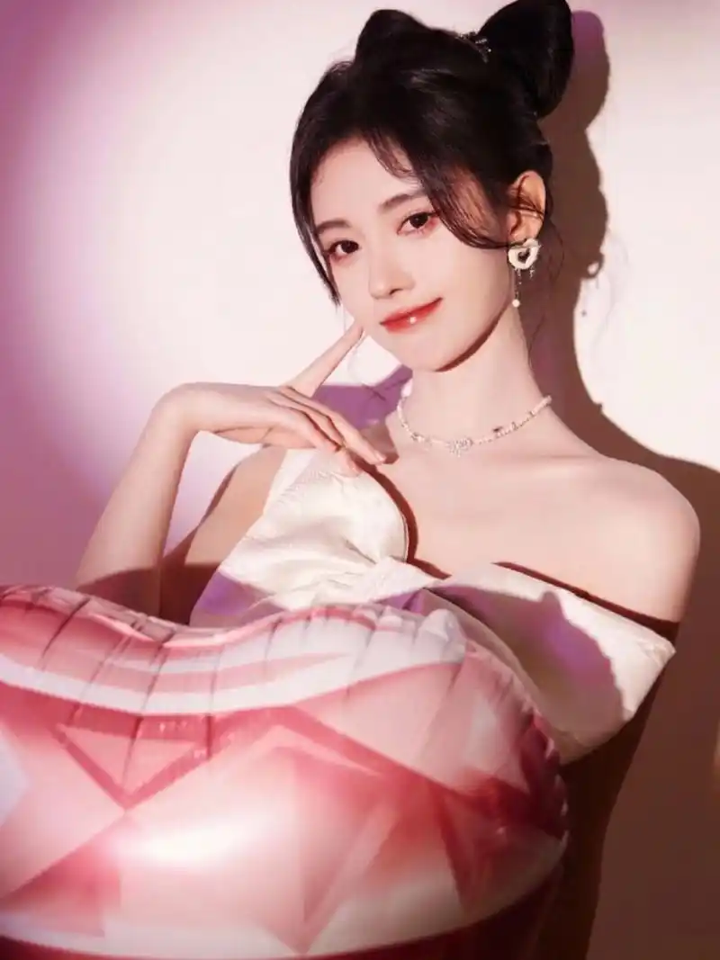 甜美公主 #公主裙# #神仙颜值鞠婧祎